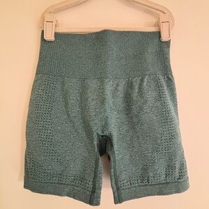 Seamless Green Women's Shorts